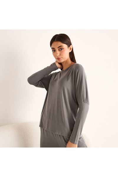 Aadaraya Drop Shoulder Long Sleeve T-shirt And Elasticated Joggers Set