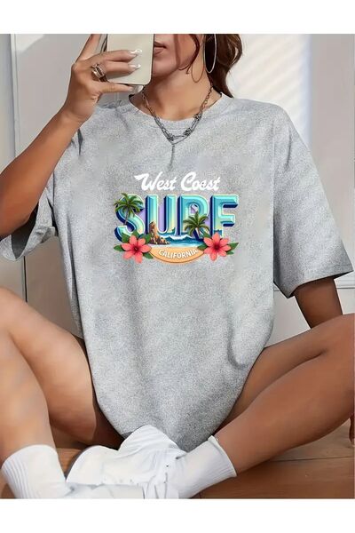caddekombin Tricou gri cu gât rotund din bumbac pieptănat cu imprimeu Surf