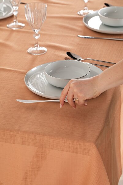 LUFA HOME مفرش طاولة كروشيه