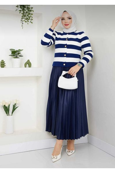Şule Giyim Women's Elastic Waist Pleated Skirt Knitwear Buttoned Front Cardigan Combination