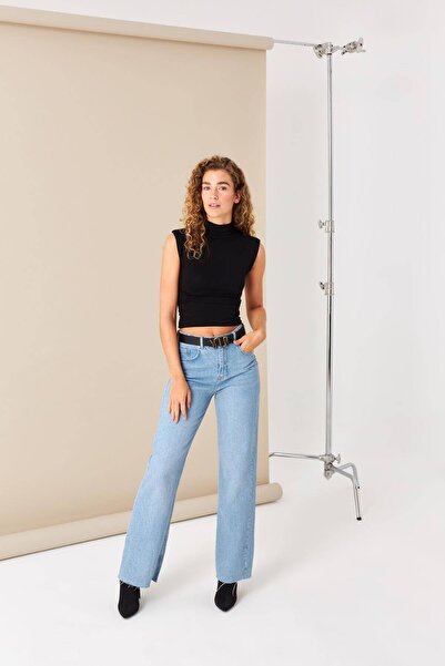 Addax Μπλούζα με ψηλό γιακά στο πλάι P1396-dk1dk8asn75