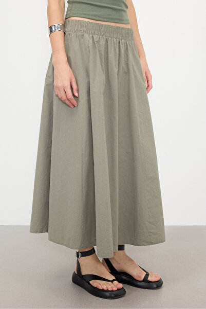 Addax E13751-L3 Model Long ELastic Waist Pocket Skirt