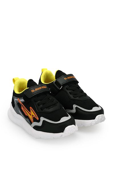 Slazenger Kaoru in Boy's Sneaker Shoes Black / White