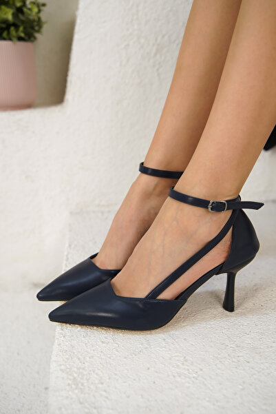 Diardi حذاء نسائي بكعب عالٍ مزين بالدانتيل باللون الأزرق الداكن