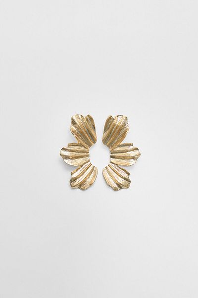Stradivarius Petal earrings
