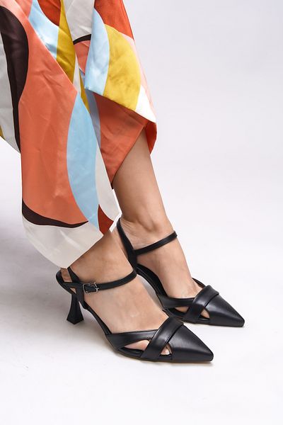 Riccon Esronyn Black Pointed Toe Stiletto - Open Back 0012707