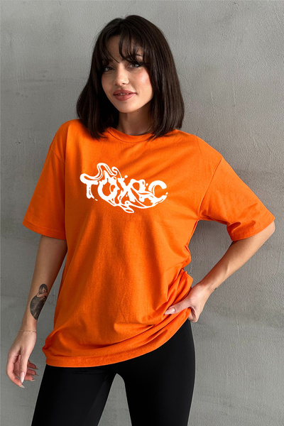 Stendhal Tricou supradimensionat pentru damă, portocaliu, cu imprimeu Toxic