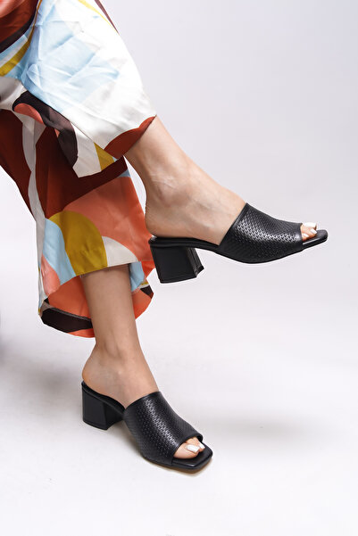 Riccon Janriara Women's Black Heeled Slippers - 0012128 Model