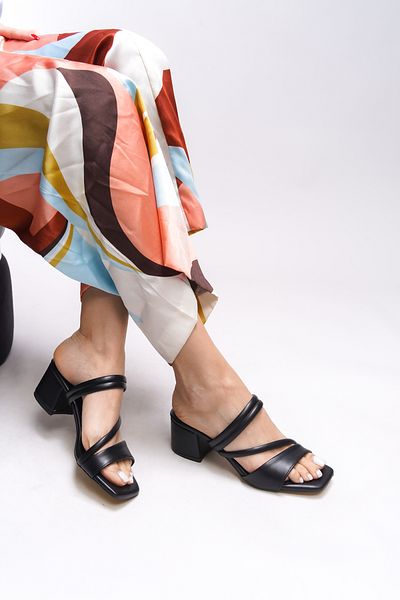 Riccon Lesnalue Schwarze Damenpantoffeln mit Absatz - 0012115   Modell