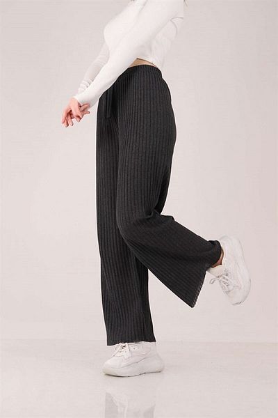 UpDown Women's Black Camisole Combed Cotton Trousers