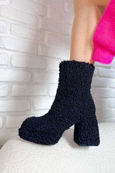 Shoebutik Μαύρες βελούδινες μπότες πλατφόρμας Marliyn