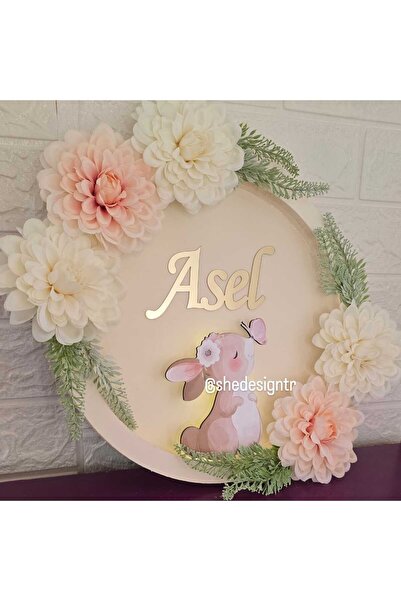 s'he design organizasyon KIZ BEBEK İSMİNE ÖZE HAZIRLANAN AHŞAP TAVŞAN FİGÜRLÜ...