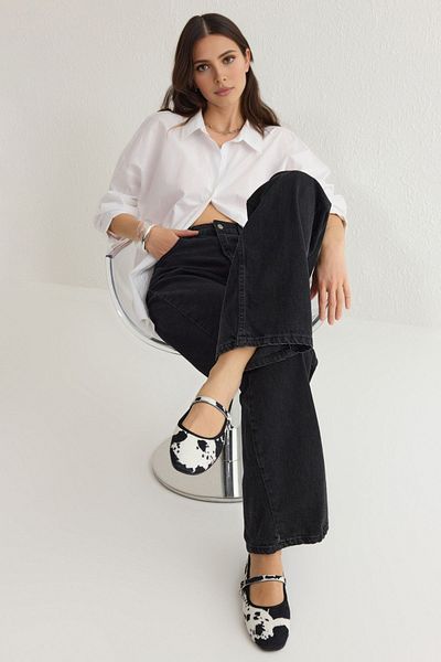 TRENDYOL SHOES Dámske balerínky so vzorom čiernej kravy Mary Jane Takss25Be00010
