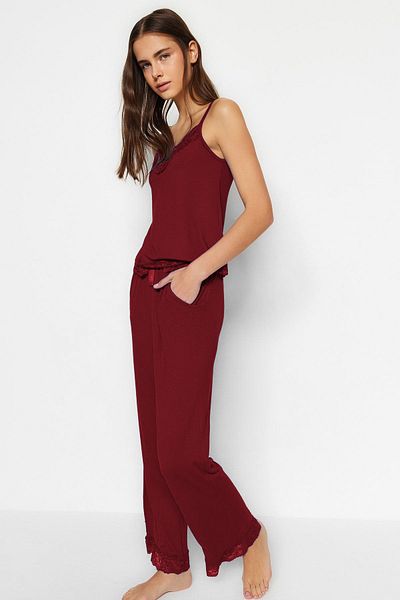 Trendyol Collection Viskose-Strick-Pyjama-Set – Burgunderrot mit Spitze und Banddetail, Seilband THMSS20PT0134
