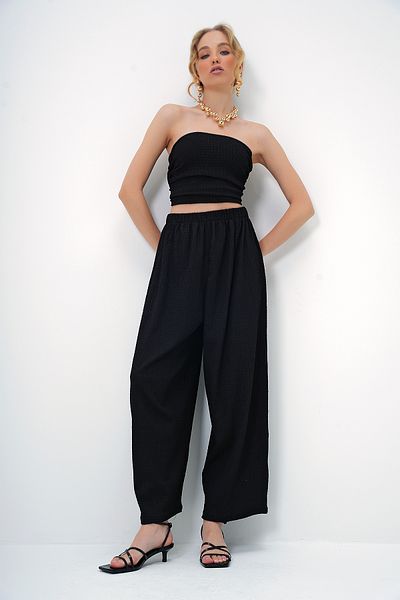 Trend Alaçatı Stili Black Strapless Draped Crop Blouse and Pants Set - Alc-X13410