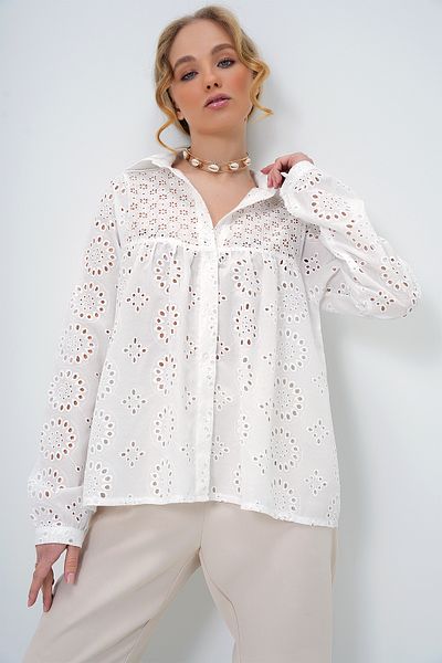 Trend Alaçatı Stili Cămașă albă ajurata cu broderie - Detaliu scoici, țesută ALC-X13423