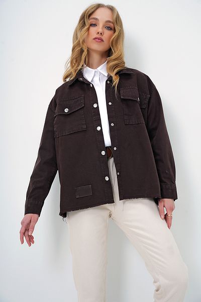 Trend Alaçatı Stili Damen-Jeansjacke in Bitterbraun mit doppelter Tasche und Quastenverzierung ALC-X13463