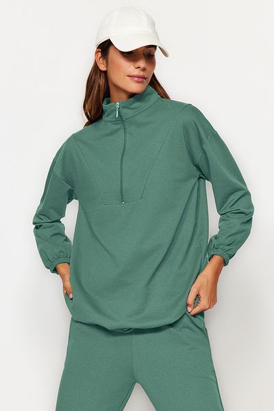Trendyol Modest Khakifarbenes Strick-Trainingsanzug-Set mit Stehkragen und Reißverschluss – Kordelzug am Saum TCTAW22EN0051