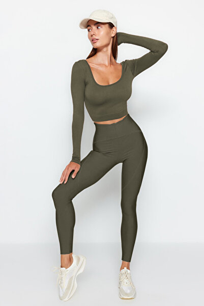 Trendyol Collection Krótka, bezszwowa khaki, wyjątkowo rozciągliwa, sportowa koszulka/bluzka z dzianiny TWOAW22BZ0450