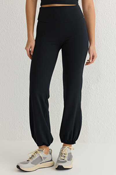 Trendyol Collection Black Brushed Soft Fabric Reflector Printed Sports Knitted Toolable Sweatpants Thmss25Ea00004