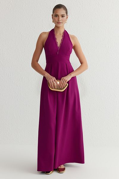 Trendyol Collection Langes Abendkleid mit Pflaumenspitze TPRSS25AE00035