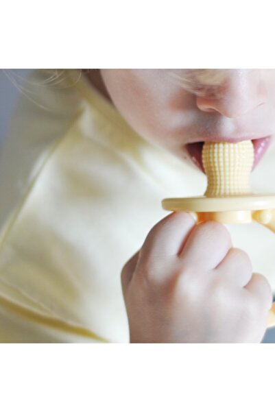 OiOi Gumy Silikon Diş Kaşıyıcı Mellow Yellow