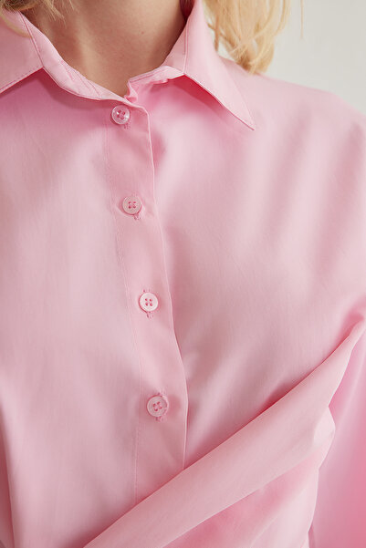 Trendyol Collection Rózsaszín kötés, részletes, normál szabású szőtt ing TWOAW25GO00067