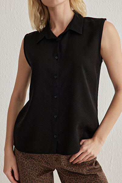 Trendyol Collection Fekete nulla ujjú vászon megjelenés, normál, normál szabású szőtt ing TWOSS25GO00097