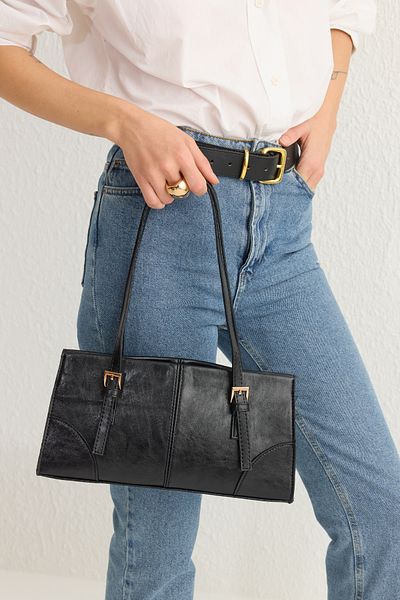 TRENDYOL SHOES Geantă de umăr pentru femei cu închidere cu apăsare neagră TAKSS25OC00017