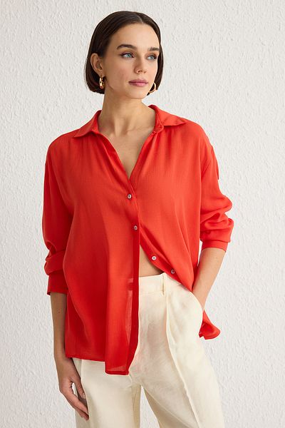 Trendyol Collection Rotes Basic-Oversize-Hemd mit breiter Passform TWOAW24GO00207