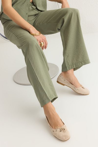TRENDYOL SHOES Beige Schnürung Detaillierte Mandel Zehe Damen Babet TAKSS25BE00004