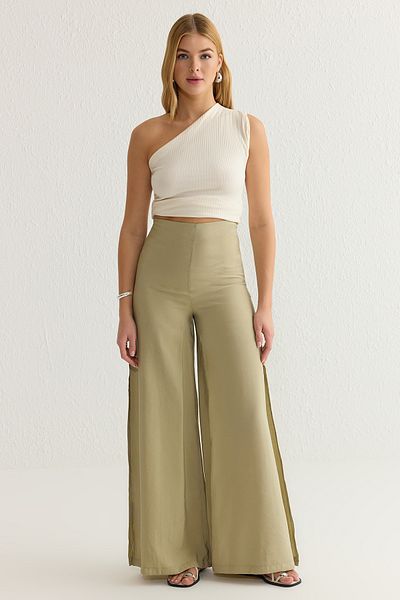 Trendyol Collection Mintfarbene Modalhose mit hoher Taille und weitem Bein – Schlitzdetail TWOSS25PL00006