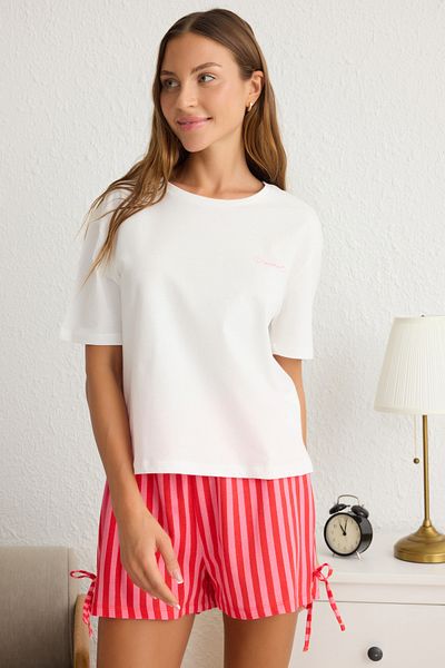 Trendyol Collection Bílo-růžová pruhovaná šněrovaná pletená pyžamová souprava Single Jersey Thmss25Pt00145