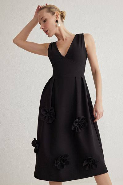Trendyol Collection Černé šaty