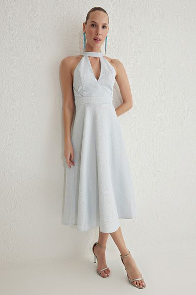Trendyol Collection Hellblaues, glitzerndes, gewebtes, schickes Kleid im A-Linien-Stil TPRSS25EL00045