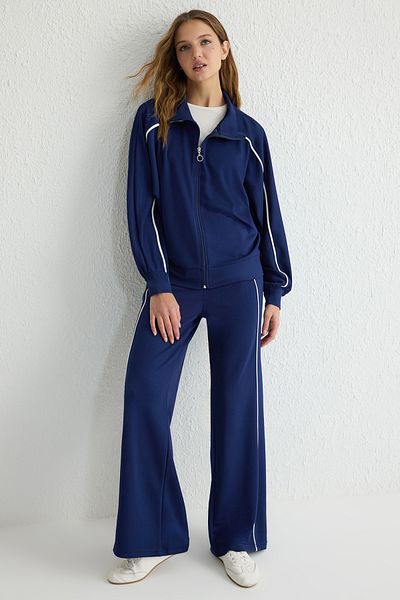Trendyol Modest Marineblaues, übergroßes, seidiges Interlock-Strick-Trainingsanzug-Set TCTSS25EN00000