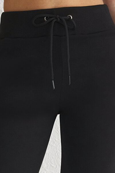Trendyol Collection Scuba Fabric Black Sports Sweatpants with Pockets - Thmss25Ea00005