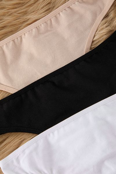 Trendyol Collection 3er-Pack schwarz-weißes Baumwoll-Tanga-Höschen – THMSS21KU0135