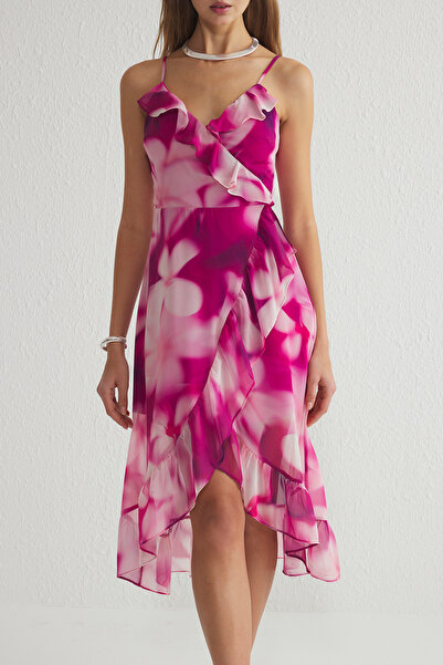 Trendyol Collection Fuchsia Floral Zweireihiges, gefüttertes Chiffon-Flight-Flight-Woven-Midikleid TWOSS19EL0375