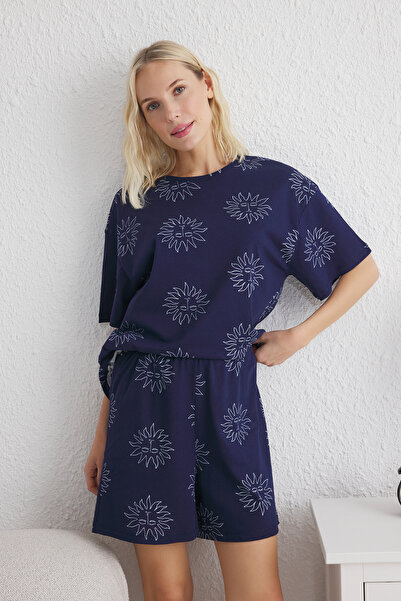 Trendyol Collection Sötétkék 100% pamut napmintás rövidnadrág kötött pizsama szett THMSS25PT00139