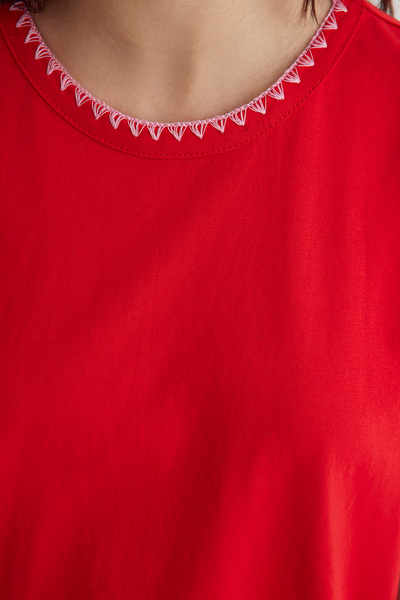 Trendyol Collection Red 100% Cotton Contrast Stitching Detail Basic Crew Neck Knitted T-Shirt Twoss19Ad0085