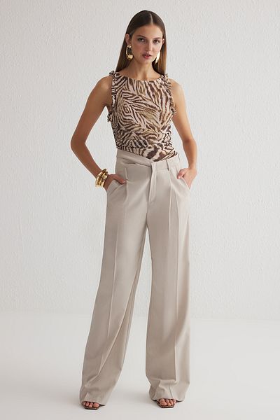 Trendyol Collection Mehrfarbiger, mit Zebramuster gefütterter, gestrickter Tüll-Body TPRSS25BD00003