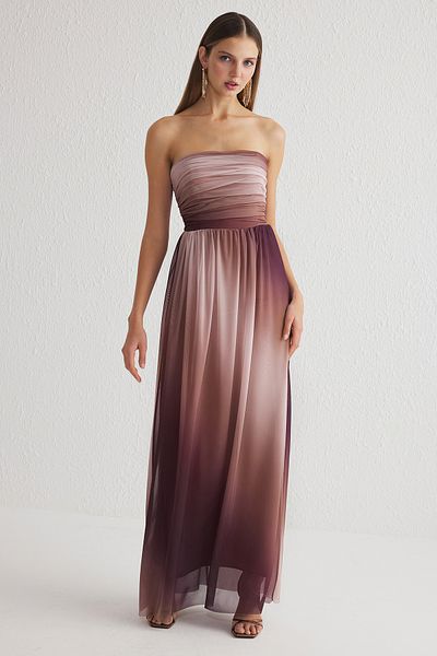 Trendyol Collection Elegantes Abendkleid aus Tüll mit A-Ausschnitt und drapiertem Detail – Farbe TPRSS25AE00054