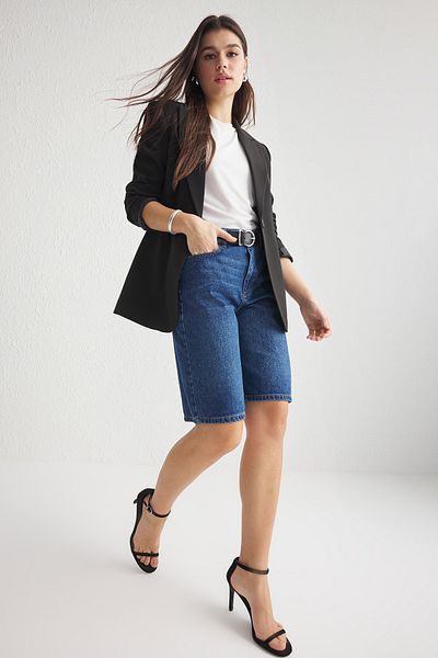 Trendyol Collection Tmavě modrá džínovina s vysokým pasem Bermuda Twoss25Sr00017