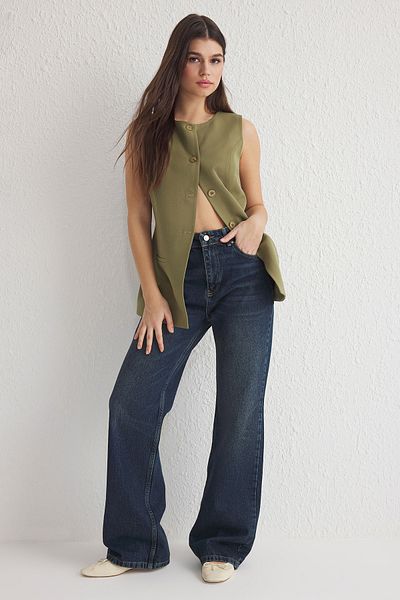 Trendyol Collection Sötétkék, magas derekú, széles lábú farmernadrág TWOSS25JE00081