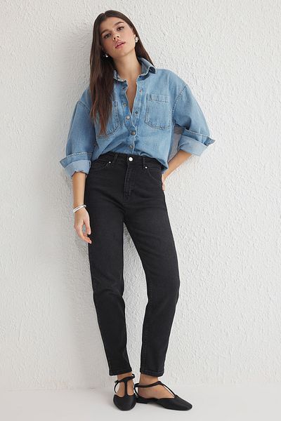 Trendyol Collection Black High Waist Comfort Mom Jeans Twoss25Je00115