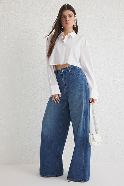 Trendyol Collection Blaue Palazzo-Jeans mit hoher Taille und extra breitem Bein TWOSS25JE00066
