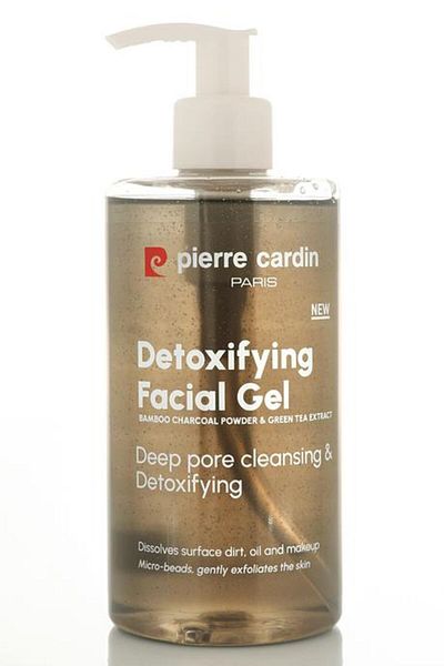 Pierre Cardin Leather Designer Foam Gel from Charcoal and Green Tea Extract - 350 Ml