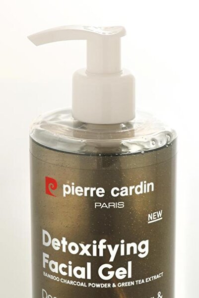 Pierre Cardin Detoxifying Facial Cleanser with Charcoal & Green Tea Extract - Foam Gel 350 ml