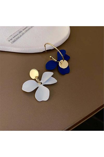 Pelin Aksesuar Asymmetric Cut Navy Blue Ecru Flower Patterned Earrings
